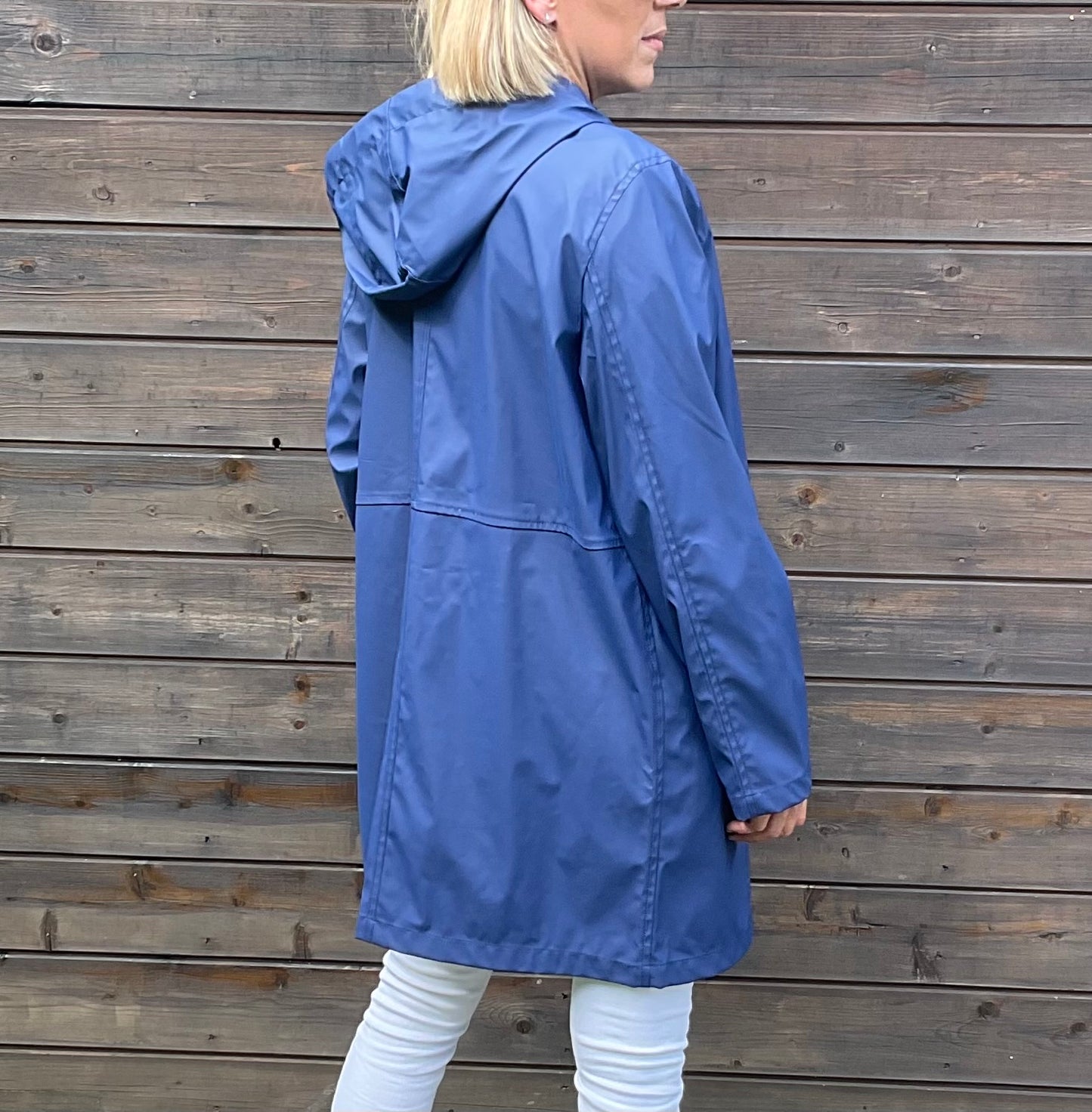 RAINCOAT Model JUVENE "ON PARLE DE VOUS" - Destockality